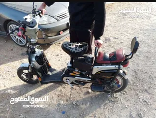  4 دراجه كهربائيه  بطاريات جداد