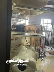  9 فاترينت وملكانات وستاندات ورفوف للبيع في نابلس