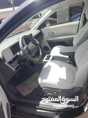  5 هونداي ايونيك 5 موديل 2023 لون اسود داخل ابيض فل الفل وعداد قليل