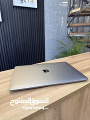  4 MacBook Air 13”  i5  8GB RAM  512GB SSD