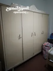  12 غرفتين نوم و طقم كنب للبيع