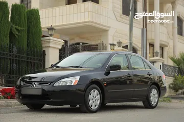  4 هوندا اكورد 2003 محرك 2000 سي سي ترخيص قليل وارد وكاله لون اسود بحاله ممتازه اتماتيك لا تحتاج إلى شي
