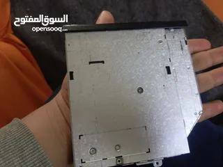  4 قارئ اقراص للابتوبات ديل انسبايرن 3000 ولا تيتيود 5000 بس