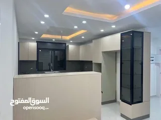  1 شقه فارغة للايجار في عين منجد لم تسكن من قبل