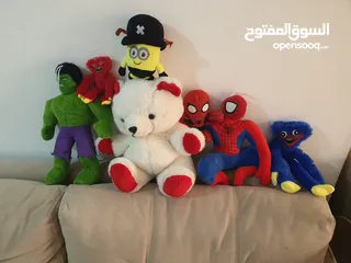  2 دمى أطفال عدد 7 بحالة الجديد بسعر مغررررري يا بلااااااااش