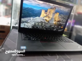  1 جهاز لابتوب ثينكباد عبارة عن طيارة رهيب جدا مناسب للجيمرز والطلاب الجامعيين والتصميم .  مع هدية .