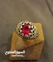  1 خاتم فضة من الياقوت البورمي الموغوك