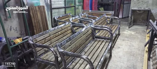  23 طقم مقاعد وبنشات حديقة حديد وخشب سويد رباعي مع طاولة