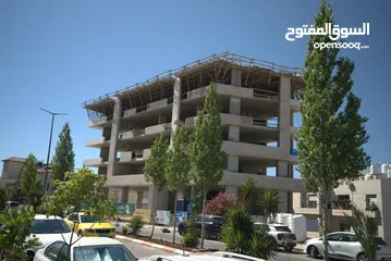  9 "ابدأ أو وسّع عملك من عنوان احترافي"