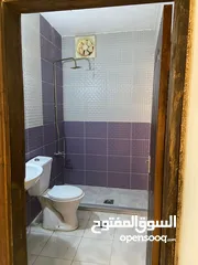  7 شقة للإيجار الزرقاء 3 غرف نوم و غرفة ضيوف منفصلة مع بلكونة - حي الزواهرة دوار الخميس