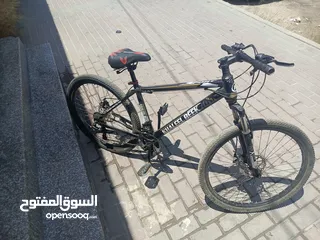  9 بسكليت امريكي  جنط 26 للبيع بحالة الوكالة قابل للتفاوض