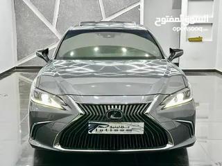  2 لكزس Es350 موديل 2020 بحادث بسيط