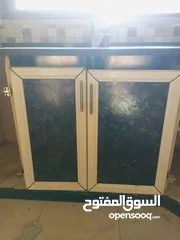  1 بواب خزائن المنيوم بحالت الوكاله
