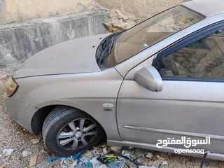  5 كيا سيراتو 2007