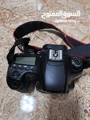  3 كميرى كانون  60D بحالة وكالة  استخدام خفيف  الشتر تقريبا 10K شاحن اصلي بطارية الاصلية وعدسة 50
