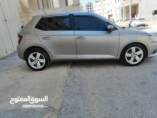  2 سكودا فابيا اتوماتيك