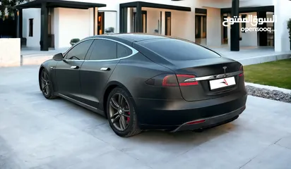  12 Tesla Model S 2015 - GCC - Dual Motor - P85 D - Full Service History - No Accident