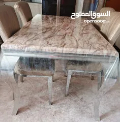  2 ميز طعام ..