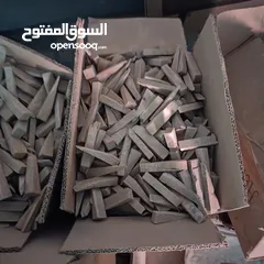  1 اسافين خشب مستعملة للبناء الحجر