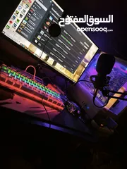  2 سيت اب جيمينج  (كامل) ومستعمل بسيط تقريبا شهر او اقل  وبحالة الوكالة استفسر عن السعر