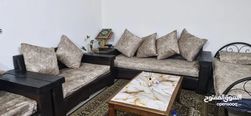  2 طقم كنب بحاله جيده