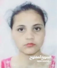  4 طباخة نيبالية وهي عاملة منزلية ولديها خبره بالتنظيف والكوي وغسيل الملابس وطهي الطعام  وخبرته 2 سنه.