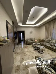  16 شقه للبيع حي المنصور / جبييه  طابق 2