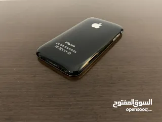  9 iPhone 3GS, 16GB, on iOS 4.1