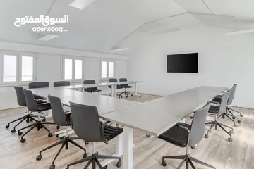  3 Private office space for 4 persons in DUQM, Squadra