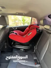  3 كارسيت ماركة maxi cosi الاصلي لون احمر بحالة جيدة للبيع صناعة البرتغال