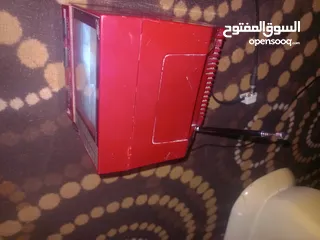 4 تلفزيون قديم ابيص وأسود شغال قحص كامل