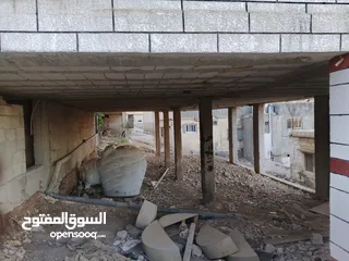  18 بيت للبيع بداعي السفر الموقع المفرق بلعما الحي الشمالي بجانب مسجد خالد بن الوليد  المالك الشيخ ماجد