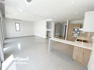  2 Spacious 3 Bedroom Villa in Al Mouj