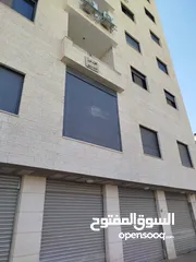  1 شقة في الماصيون طابق اول في منطقة حيوية بجانب الشارع