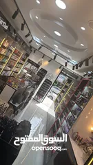  3 فرصه استثمارية ممتازه محل كوزمتكس مع البضاعه و الديكور