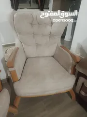  4 طقم كنب (مستعمل شبه جديد)