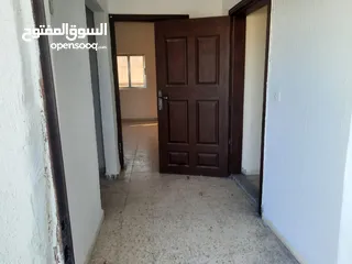  4 شقة للإيجار