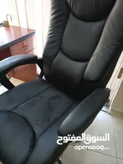 2 كرسي مكتبي بحالة جيدة