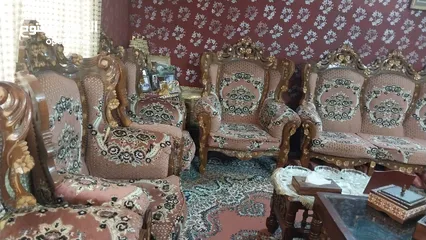  7 طقم عرفة ضيوف للبيع حفر خشب ثقيل بحالة جيد جدا