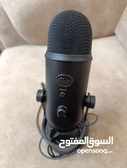  8 Blue Yeti Professional USB Microphone -Black