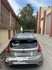  2 Ford fiesta