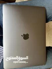  4 MacBook Pro 13.3 Inch 2017 250GB جهاز بحالة جيدة، قابل للتفاوض على السعر.