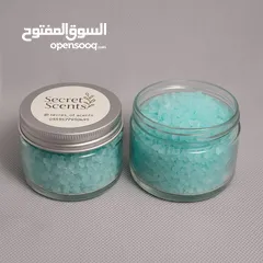  7 مستحضرات تجميل (سكراب للجسم-سكراب للقدمين-كريم مرطب-صابون من مواد طبيعيه -ليفه).من ecrets of scents
