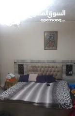  2 تخت مجوز بحالة الوكالة للبيع مع فرشة مستعمل