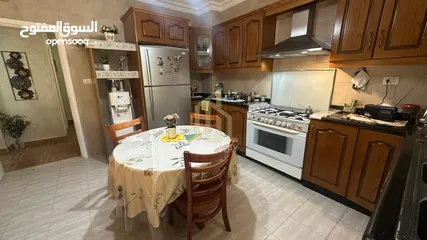  9 شقة مميزة للبيع في موقع مميز في الرابيه شبه أرضيه 180م بتشطيبات راقية / ref 9533