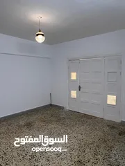  5 شقة فارغة للايجار قرب إشارة النسيم