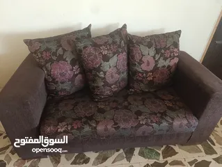  1 طقم كنب بحالة جيدة