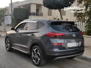  5 هونداي توسان فل اضافات ما عدا الفتحة  للبيع بسعر مغري ع الكاش فحص نخب رخصة وتأمين طويل
