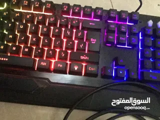  5 (10 الكل ) كيبورد كله rgb حق ألعاب وماوس ومحولات كمبيوتر وشاشه ووصله تشغيل كمبيوتر