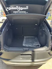  16 VOLKSWAGEN ID4 PRO